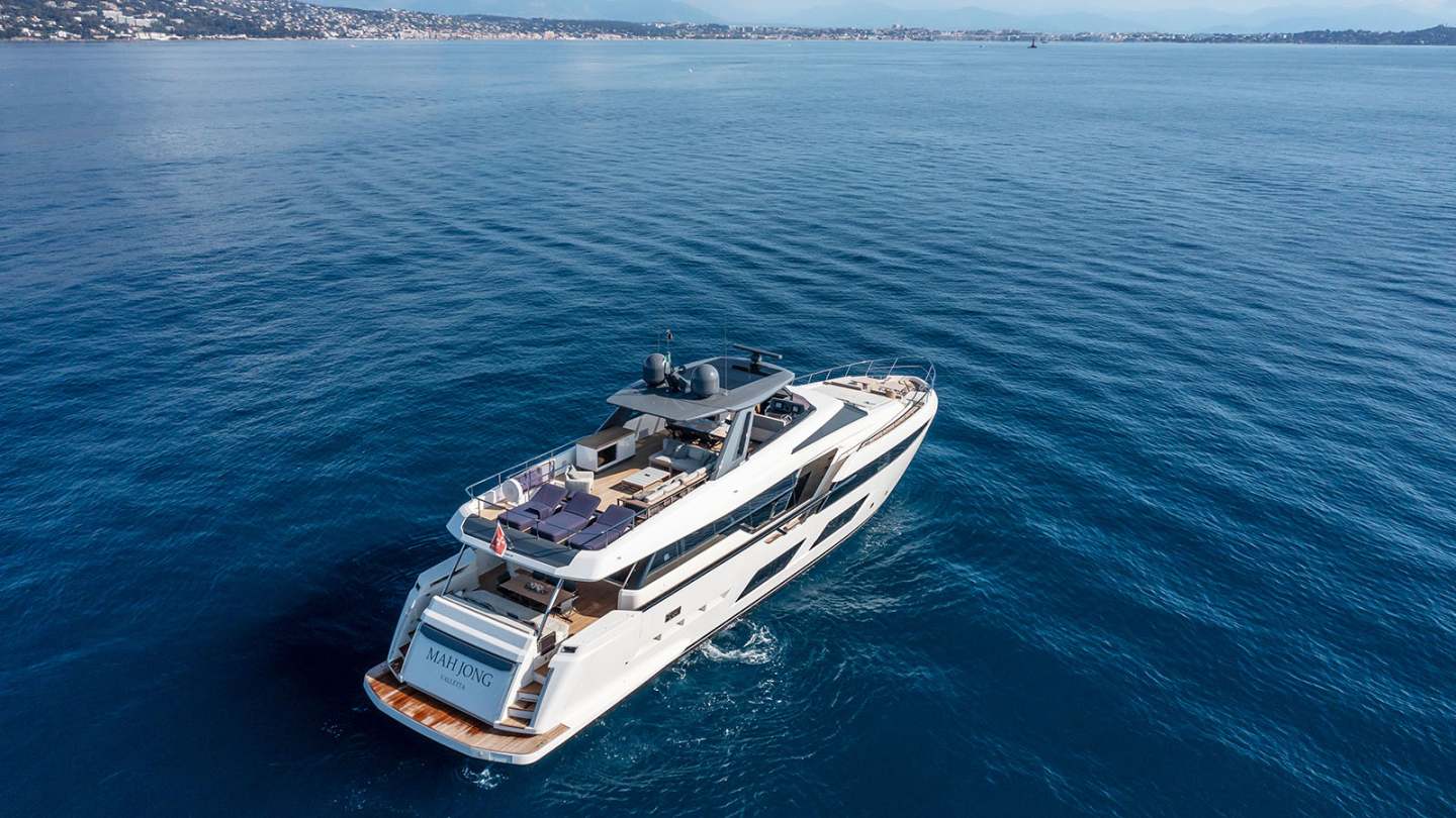 ferretti-920-damonte-yachts3