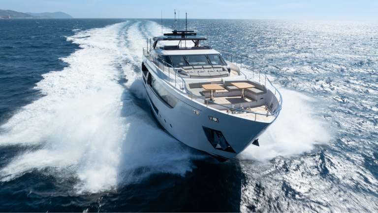 2-sunset-ferretti-1000-damonte-yacht