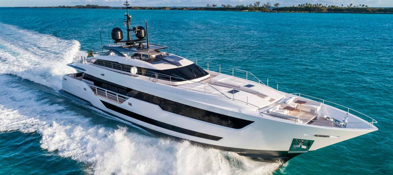 CUSTOM-LINE-120_damonte_yachts