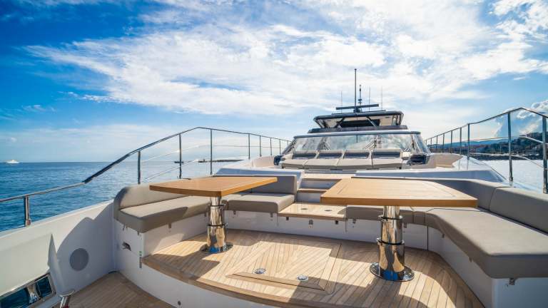 28-sunset-ferretti-1000-damonte-yacht.jpg