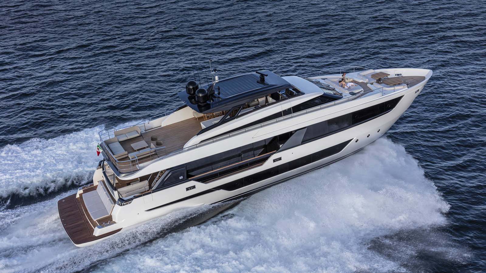 ferretti-1000-nav2-damonte-yachts